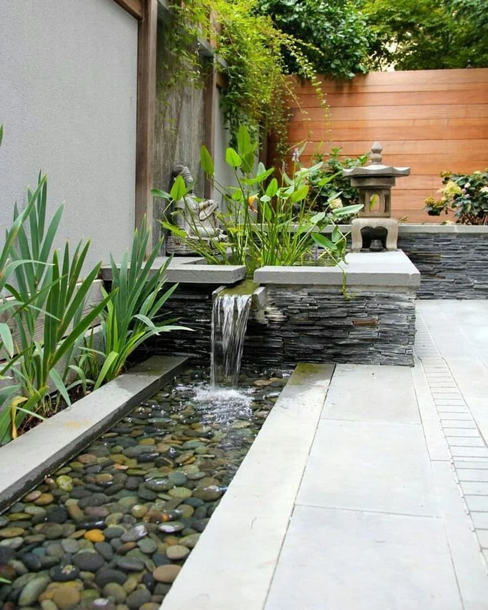 Gallery photos for Transformative Backyard Landscapes Boost Value: Image #4
